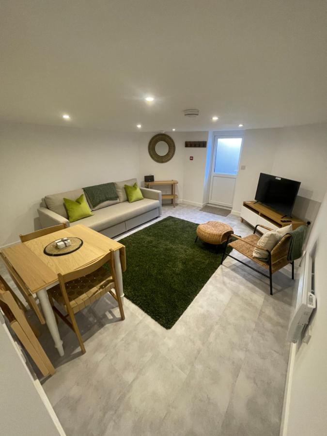 Quaint Central Basement Apartment Hereford Buitenkant foto